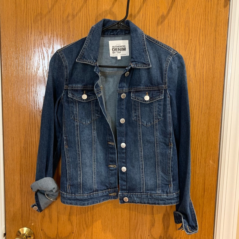 🔥LAST CHANCE🔥 
Zara Dark Wash Denim Jacket